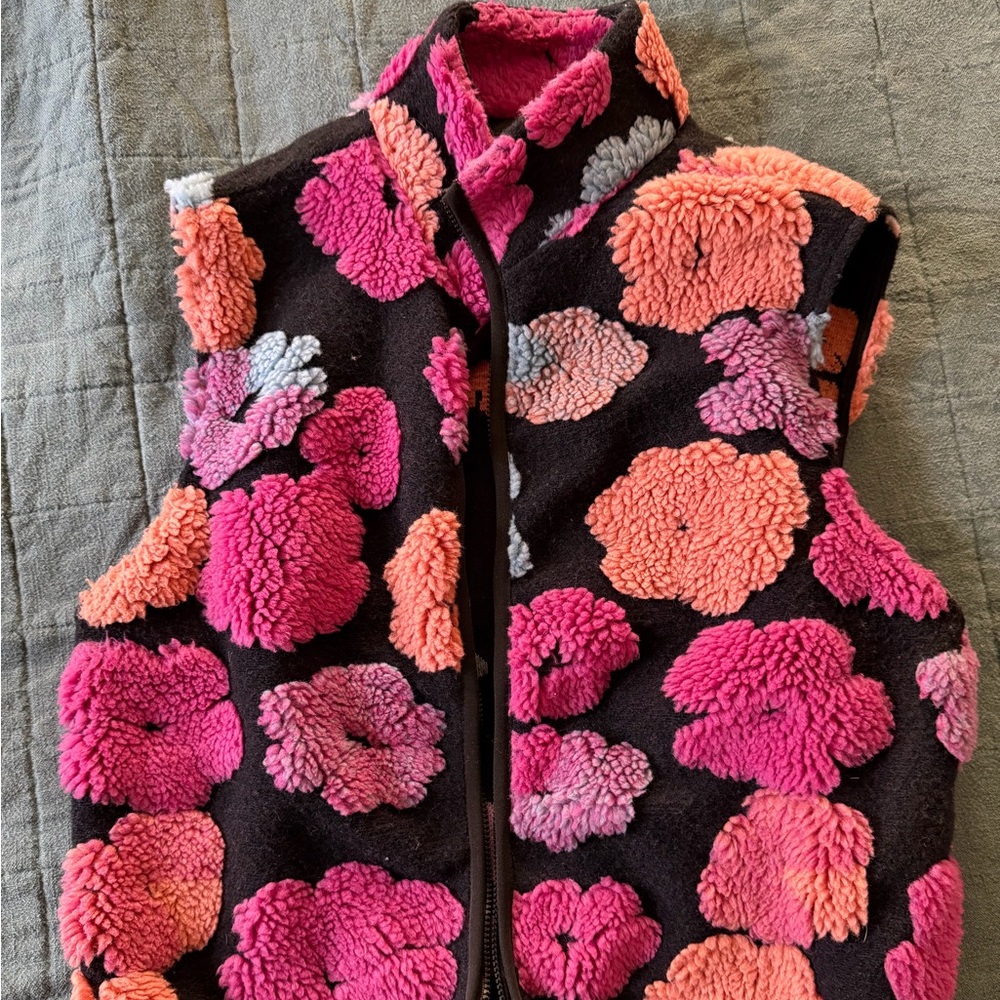 Cider women’s Floral Fleece Vest with Pink and Orange Flowers